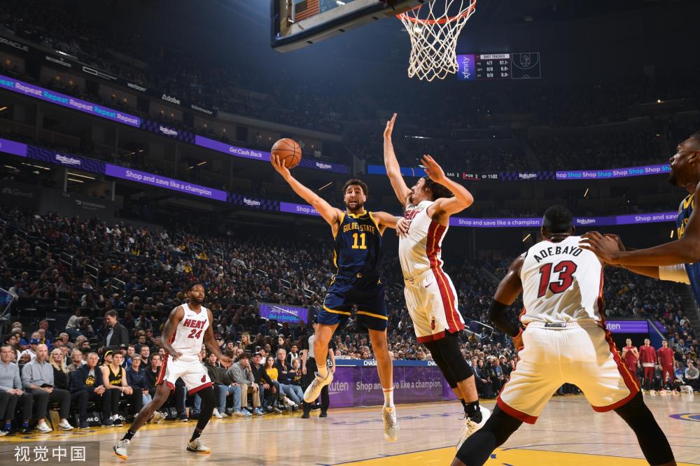 篮球——CBA常规赛：青岛国信制药胜四川丰谷酒业.